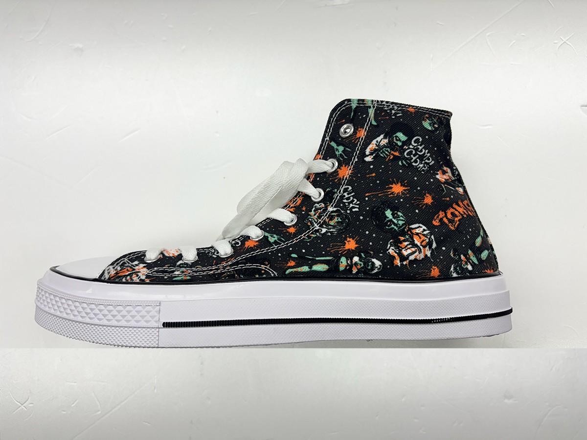 “Zombie” high cut sneaker