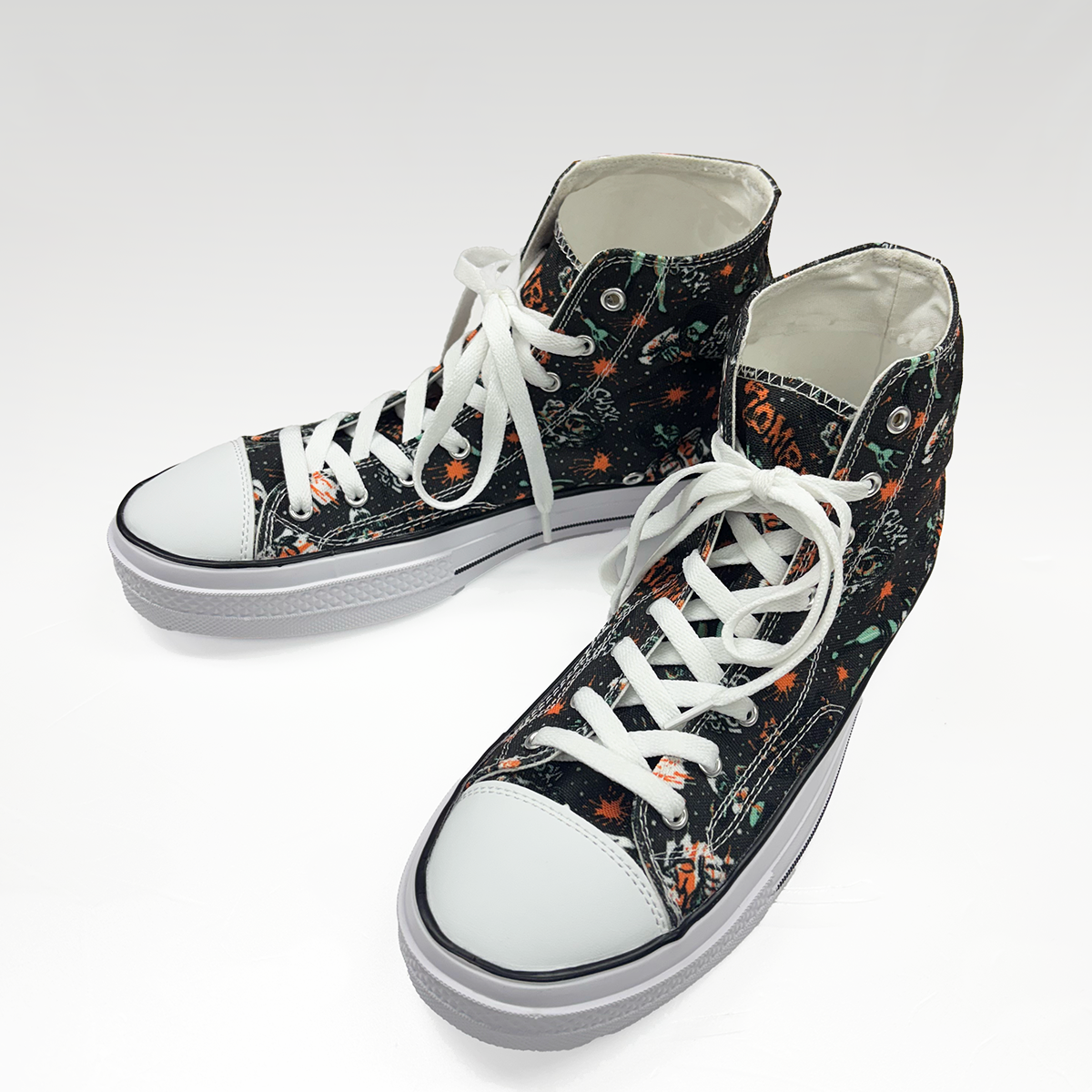 “Zombie” high cut sneaker