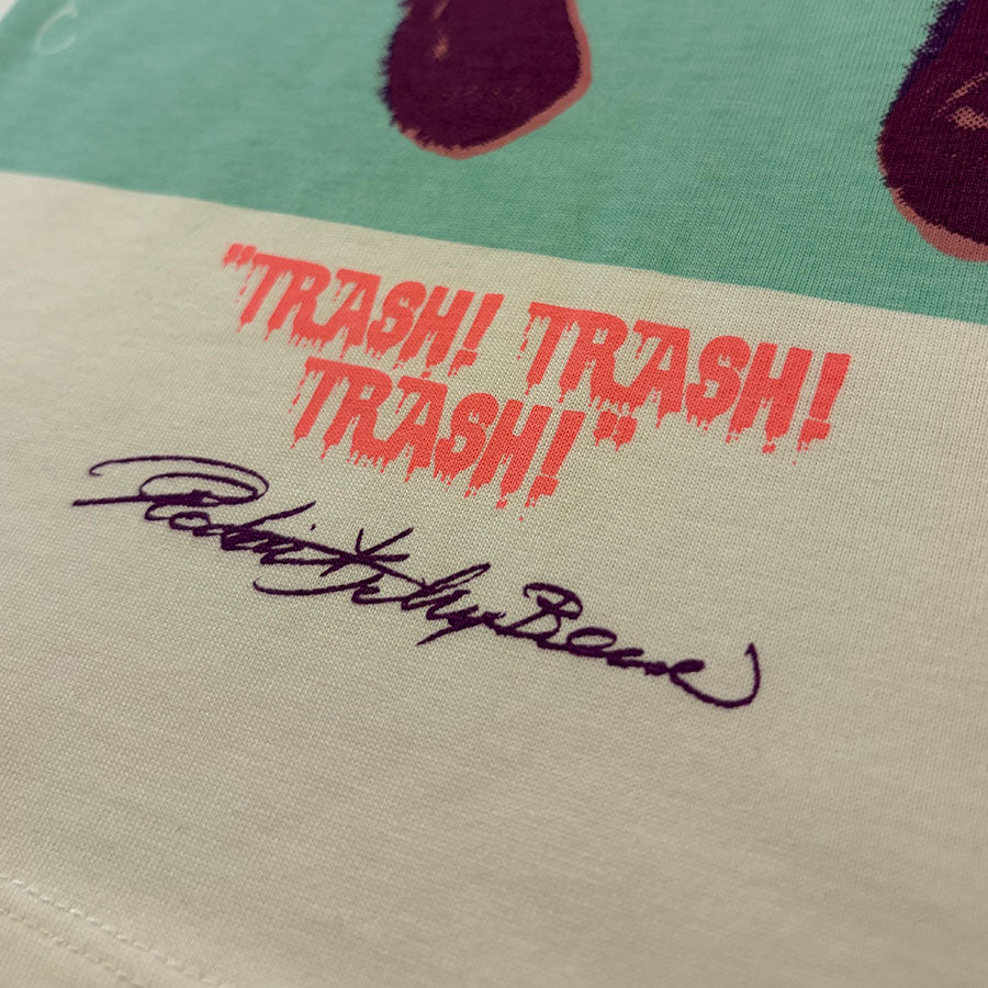 "TEMPTATION EYES" Square T-Shirt