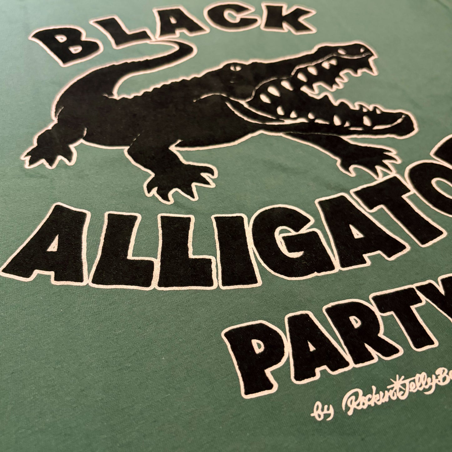 "BLACK ALLIGATOR PARTY"  LINE T-SHIRT / FLOCKY PRINT